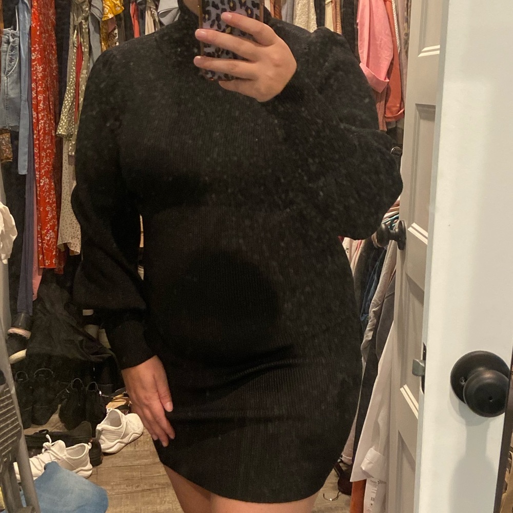 Turtle neck long sleeve dress